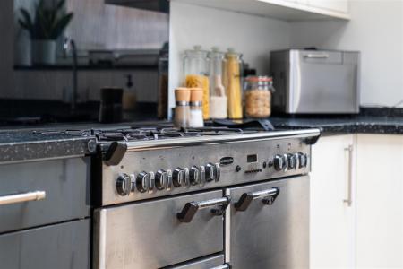 Kitchen-3.jpg