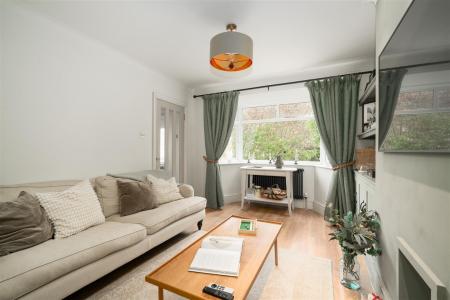 Living Room-5.jpg
