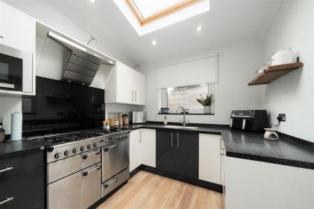 Kitchen-8.jpg