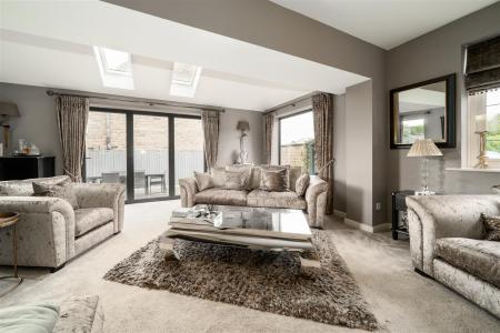 Living Room-2.jpg