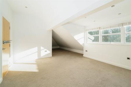 Bedroom1-3.jpg