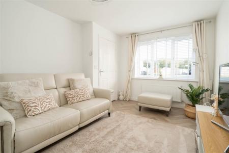 Living Room-2.jpg