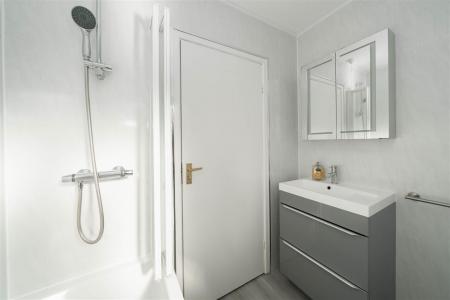 Bathroom-2.jpg
