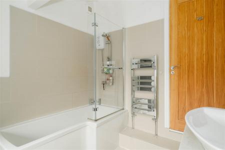 Bathroom-3.jpg