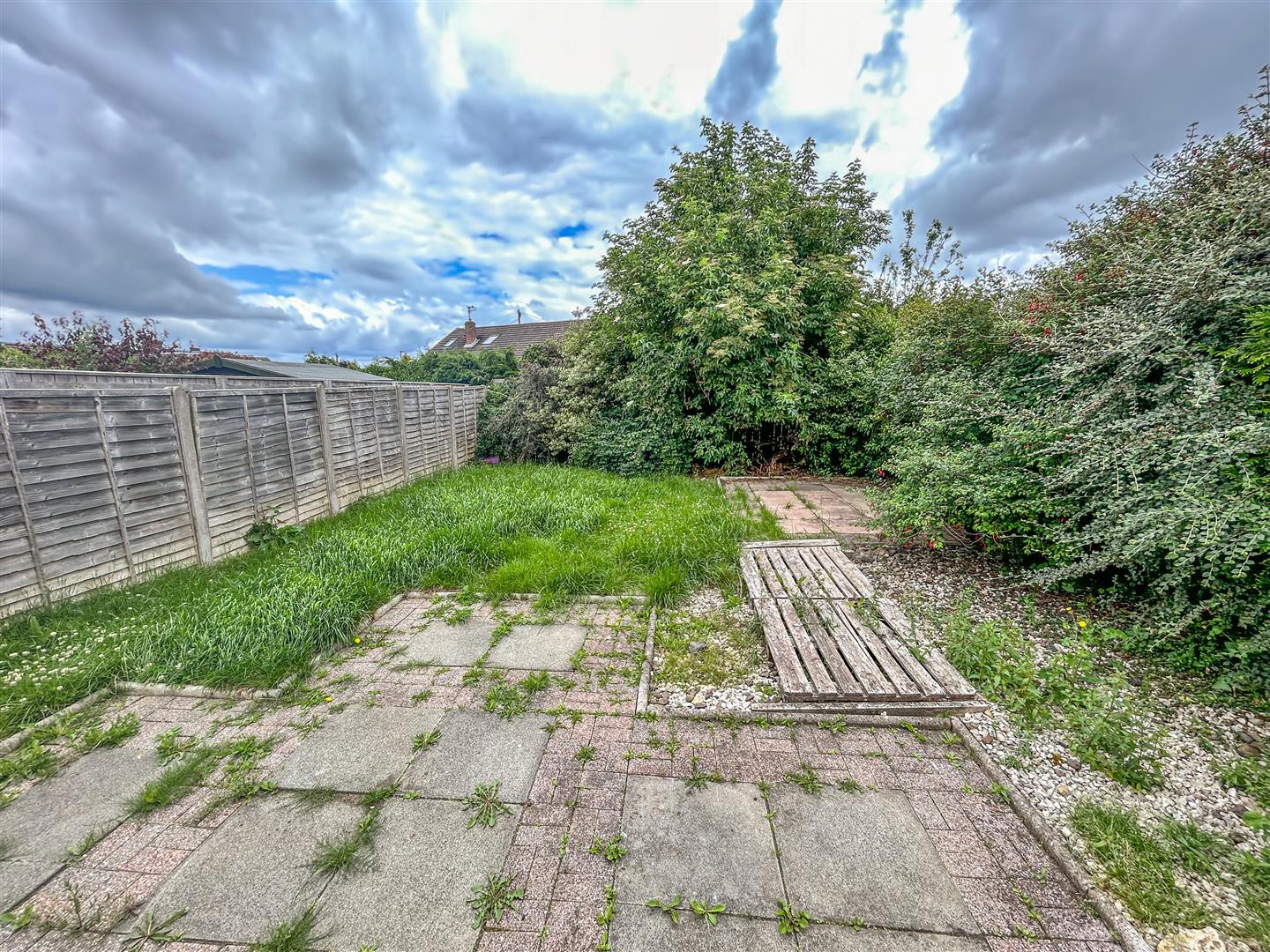 2 bedroom SemiDetached Bungalow for sale in Newcastle Upon Tyne