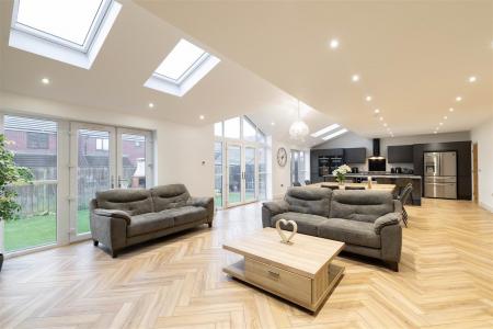 Kitchen Family Room