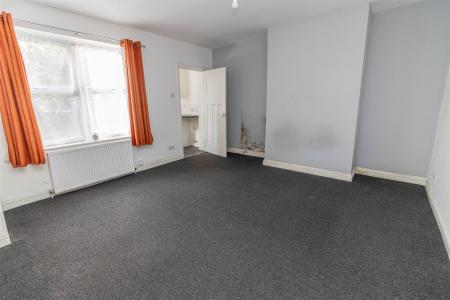 Ground Floor Flat - Lounge