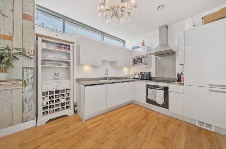 1294729-20-682749...