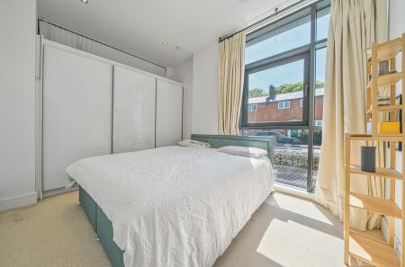 1294729-22-682749...