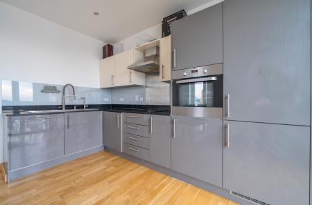 1361700-10-68de9d...