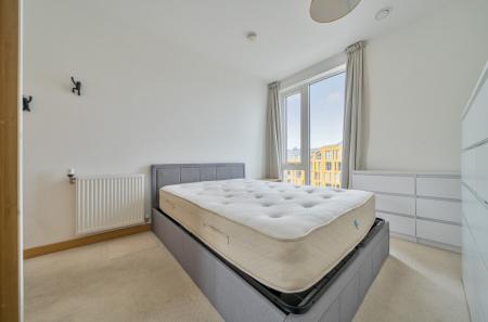 1361700-17-68de9d...