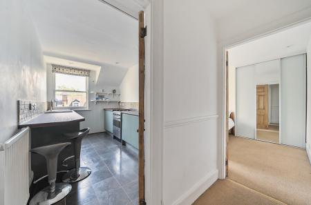 1310745-7-685164a...