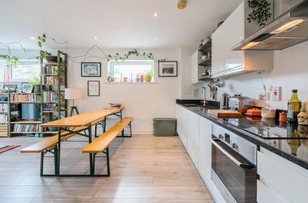 1298390-10-683097...