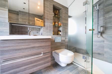 1295731-25-682f3e...