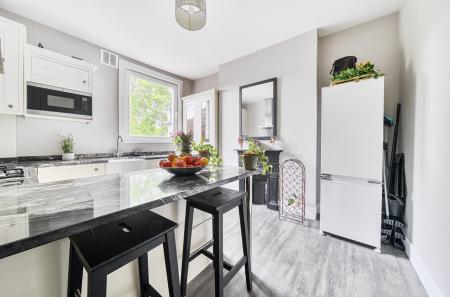 1295731-14-682f3c...