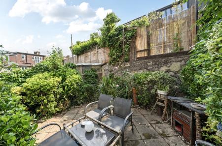 1304177-11-68402a...