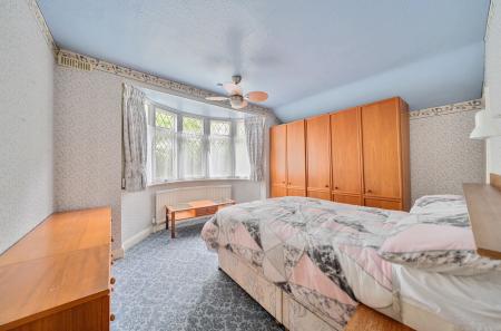 1304160-1-684050a...