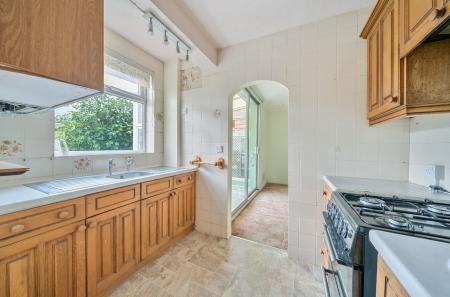 1304160-27-684052...