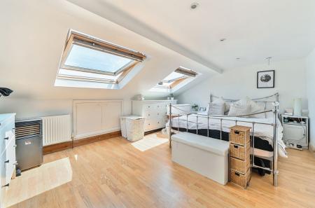 1310950-17-685402...