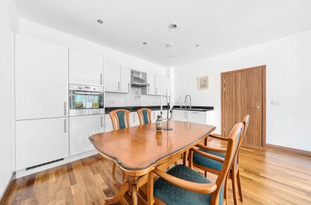 1319125-3-6863dba...