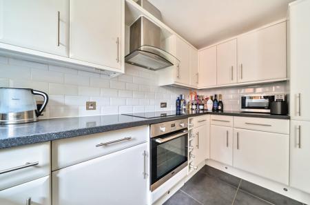 1327000-4-6878d23...