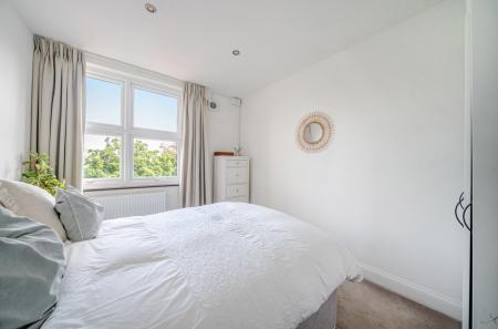 1331399-9-6889ef7...