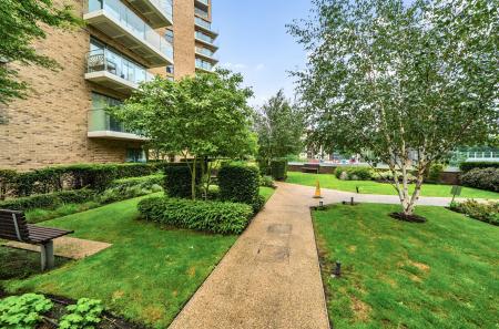 1333466-12-688b34...