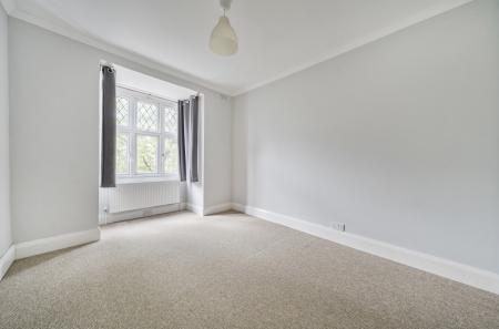 1345095-3-68b188b...