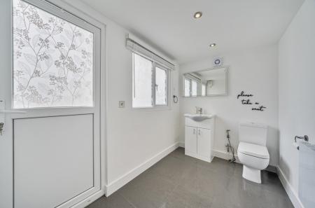 1345095-7-68b1893...