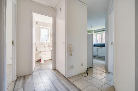 1349250-5-68babf8...