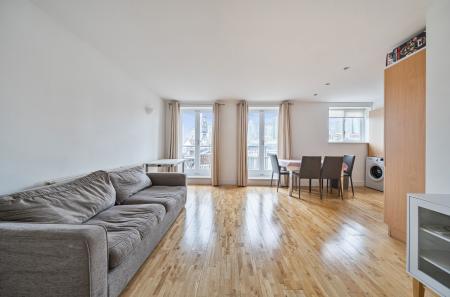 1360588-9-68d6682...