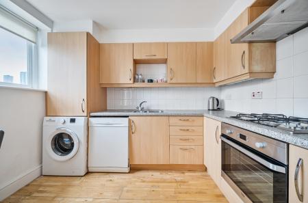 1360588-5-68d6681...