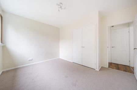 1364420-4-68ef5e8...