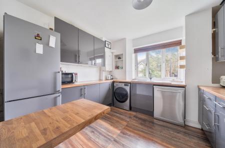 1376691-1-690dce5...