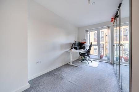 1369995-11-68fba4...