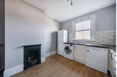 1386544-2-692eb96...