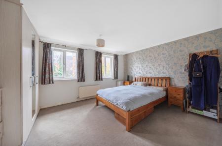 1380907-2-6916fec...