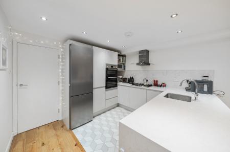 1380907-13-691701...