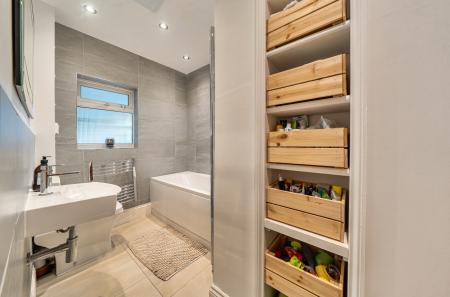 1394255-1-6964f6b...