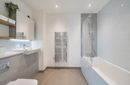 1405060-11-697c98...