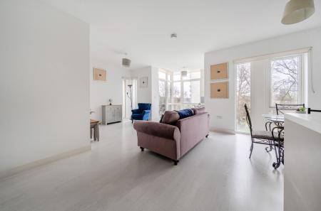 1404042-7-697357c...