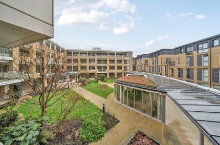 1404042-15-697359...