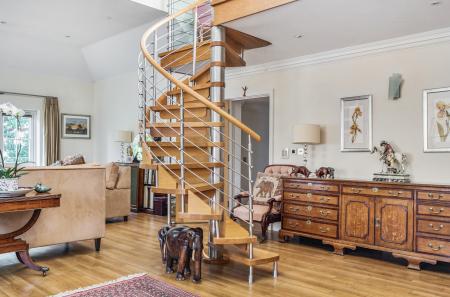 1312182-12-685fc7...