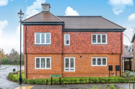 1386635-19-692dea...