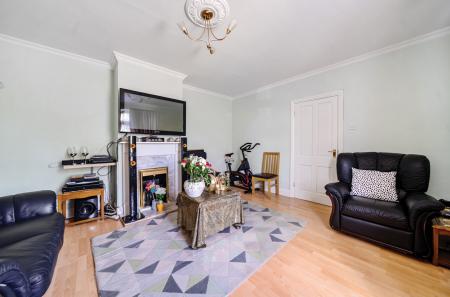 1321154-6-686d04e...