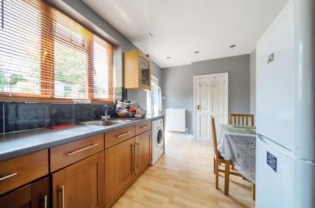 1321154-9-686d055...