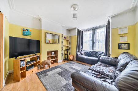 27-681b3a2d0595a-...