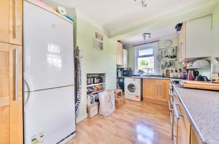 42-681b3a7396560-...