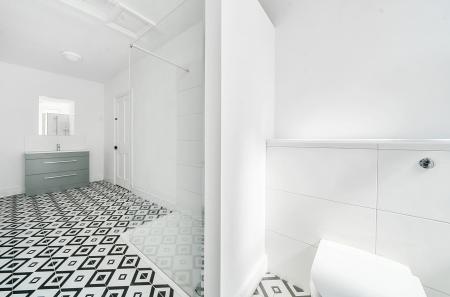 1300319-49-683074...