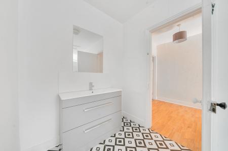 1300319-49-683074...